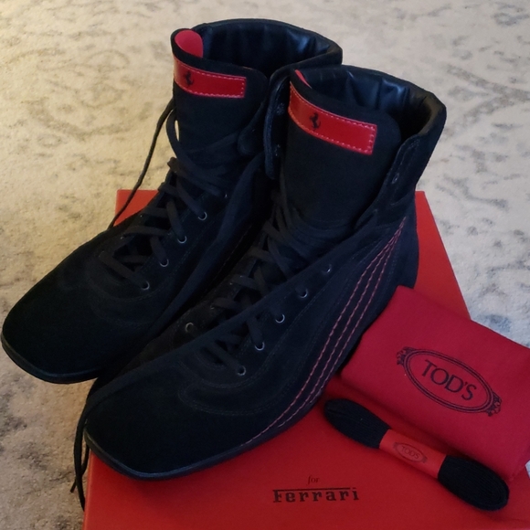 Tod's Ferrari Boots - Picture 5 of 11